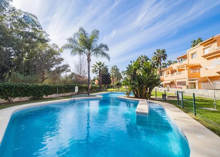 Cubo\'S Cabopino Beach Marbella Apartment