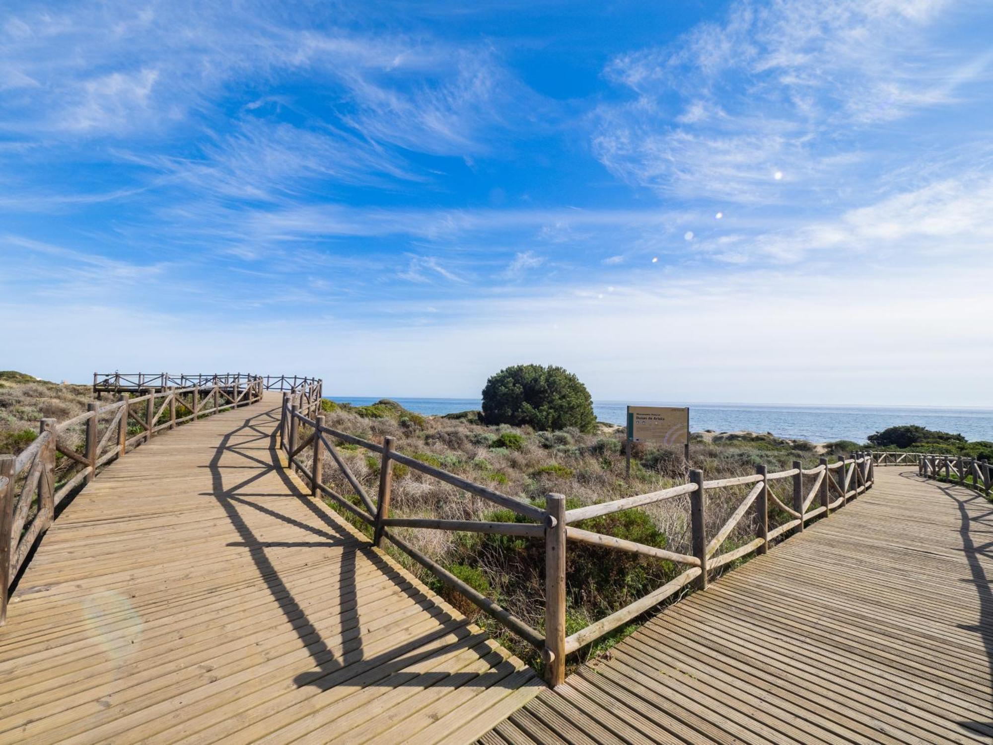 Cubo's Cabopino Apartment Marbella