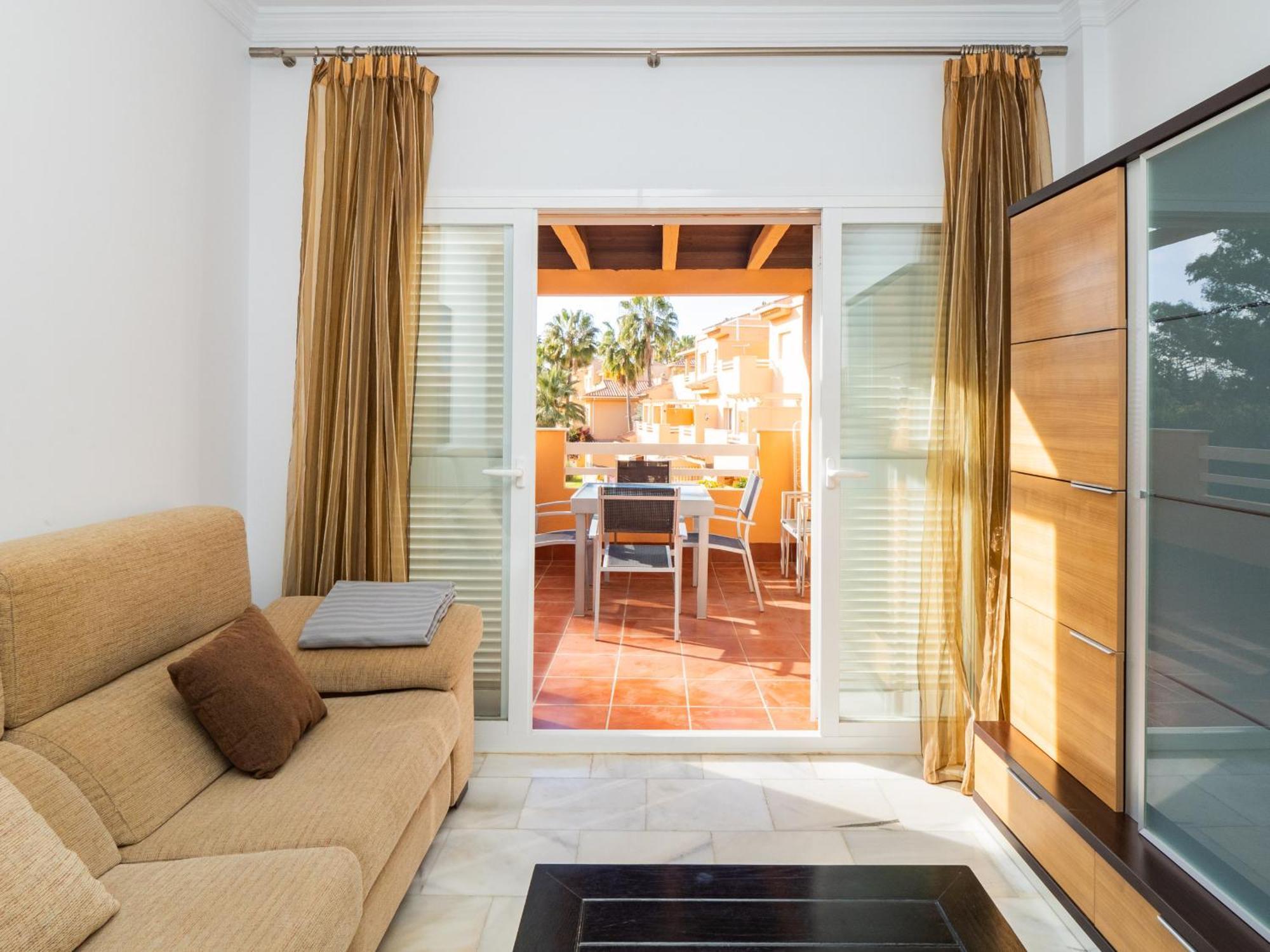 Cubo's Cabopino * Marbella